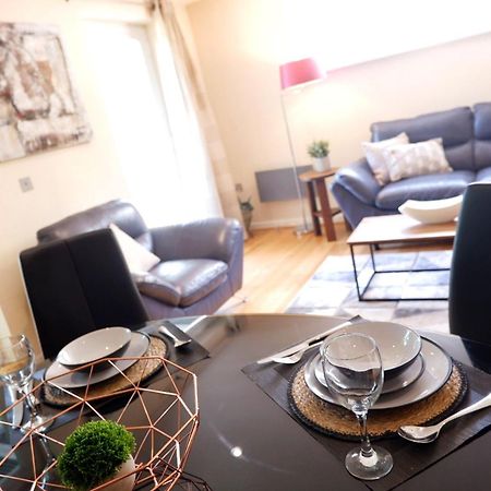 Stunning Apartment Close To Cambridge Station With Free Parking! Exterior photo