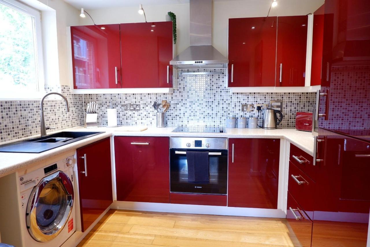 Stunning Apartment Close To Cambridge Station With Free Parking! Exterior photo