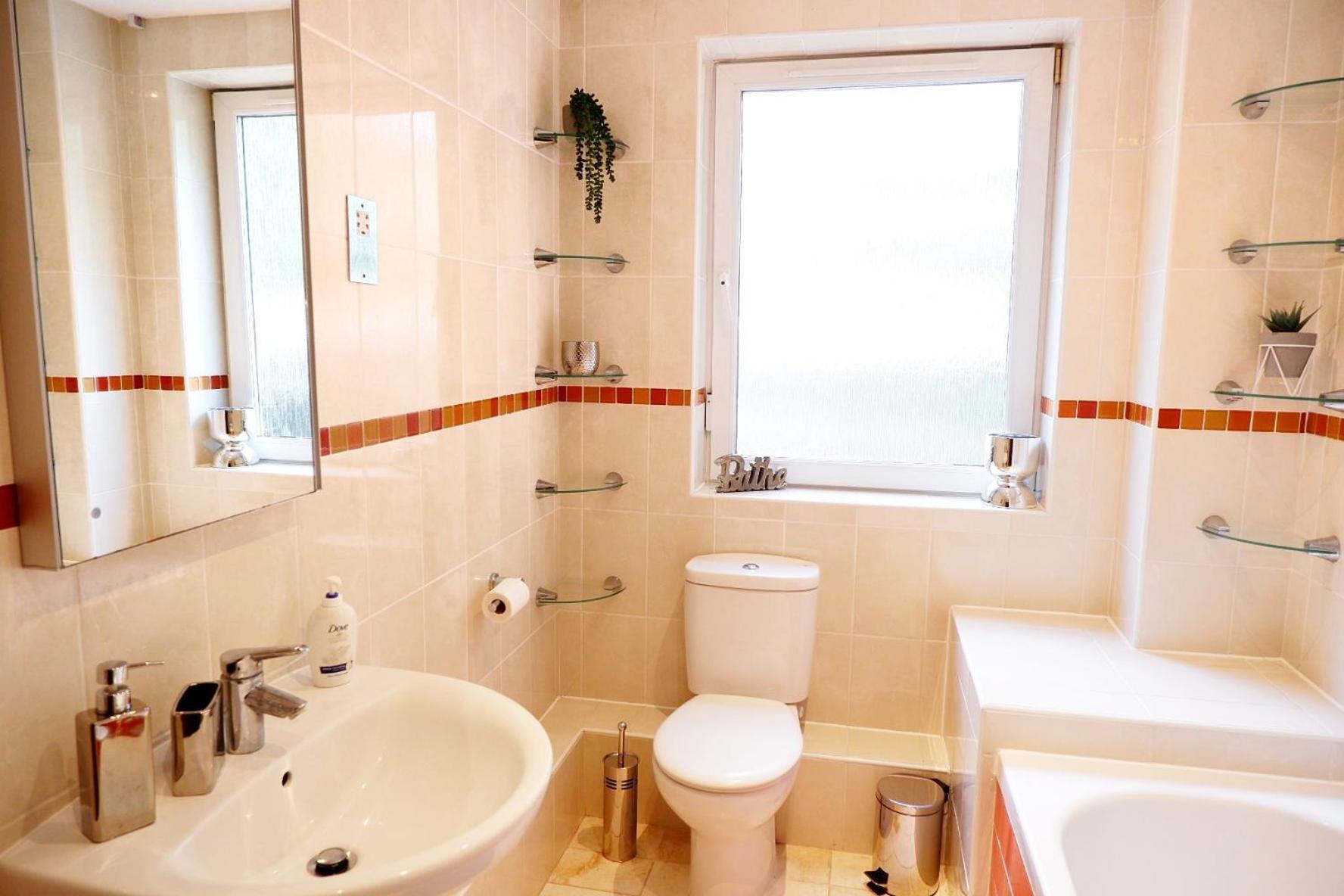 Stunning Apartment Close To Cambridge Station With Free Parking! Exterior photo
