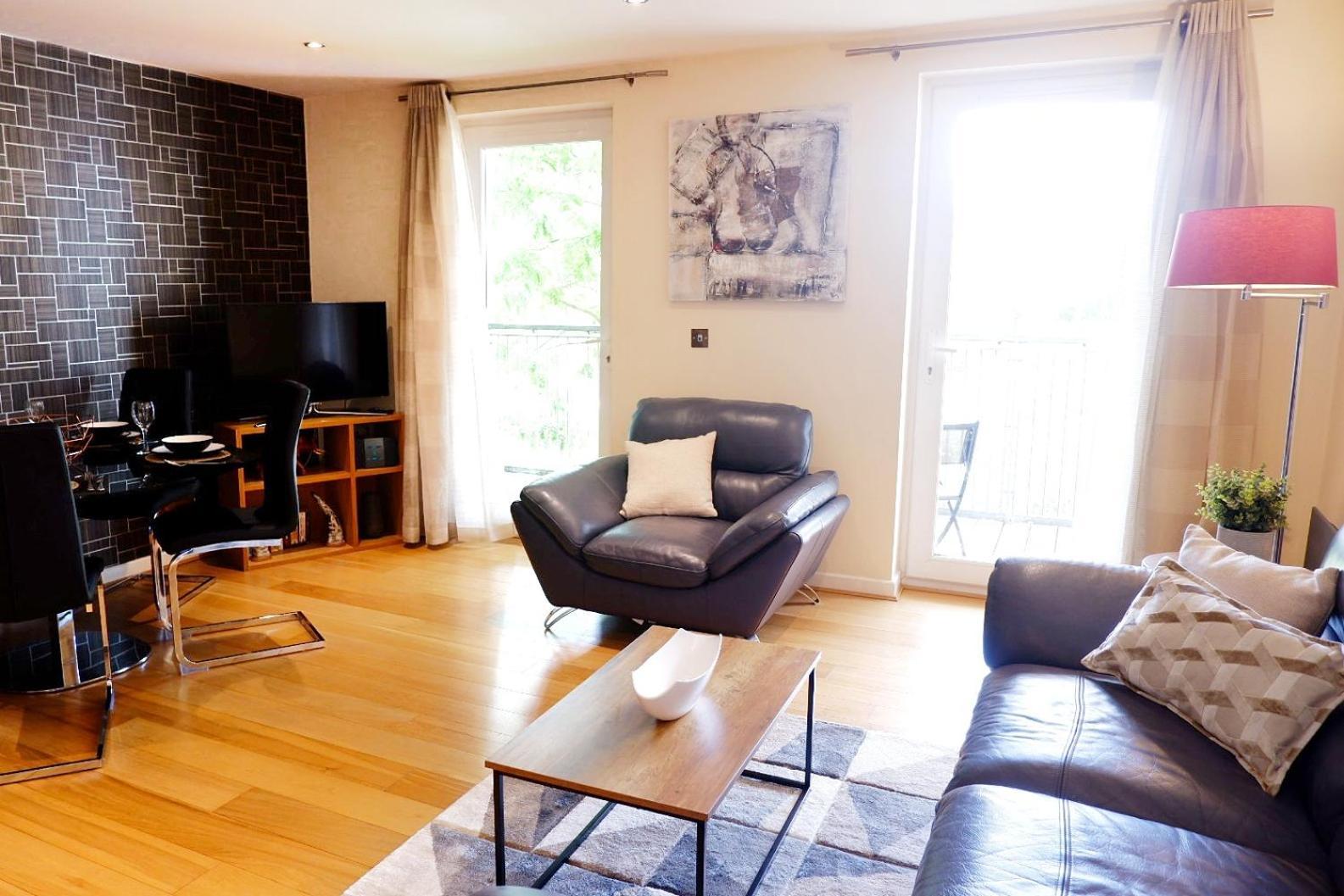 Stunning Apartment Close To Cambridge Station With Free Parking! Exterior photo